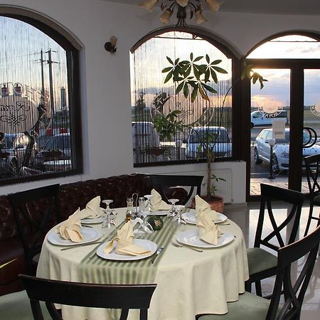 Hotel Royal 2 Urziceni المظهر الخارجي الصورة
