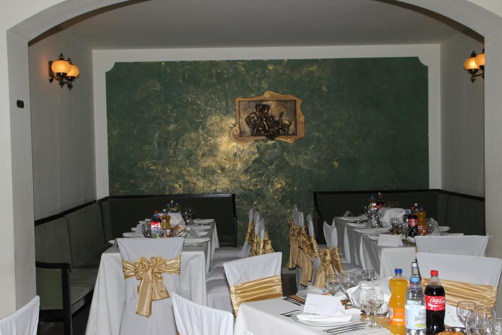 Hotel Royal 2 Urziceni المظهر الخارجي الصورة