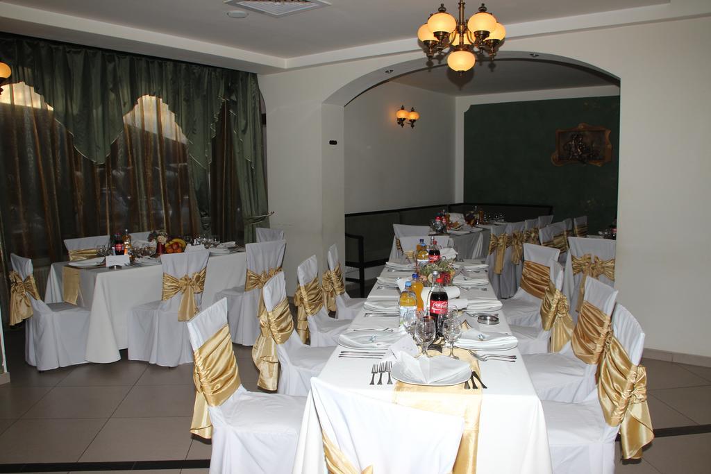 Hotel Royal 2 Urziceni المظهر الخارجي الصورة